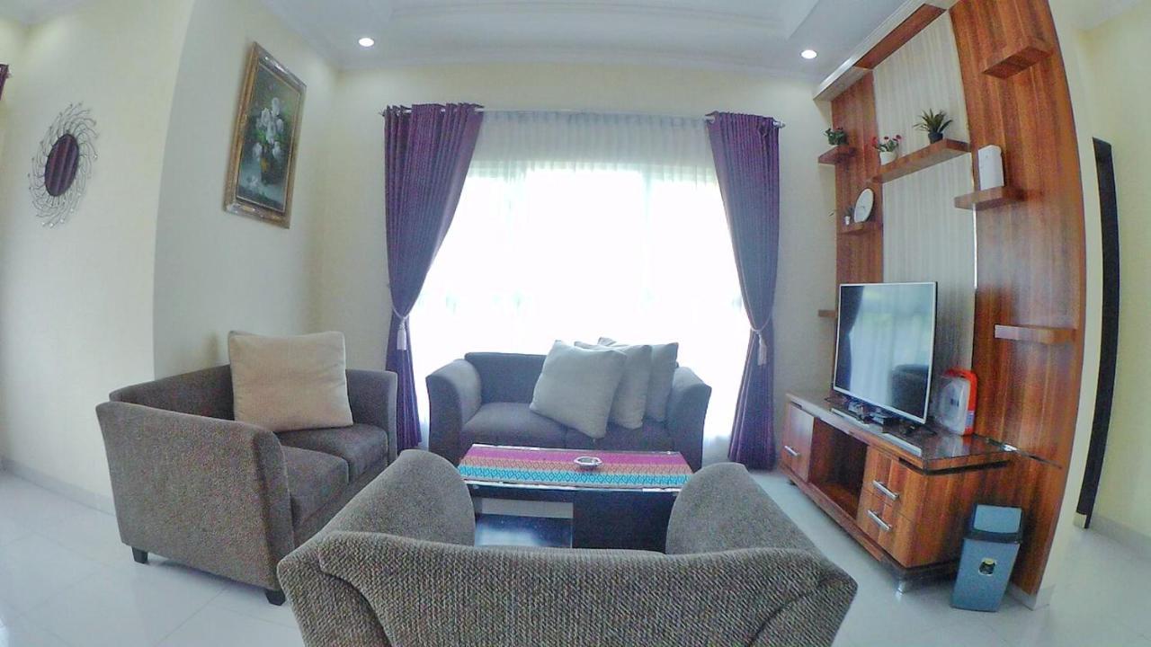 Villa Dira Bogor Zewnętrze zdjęcie
